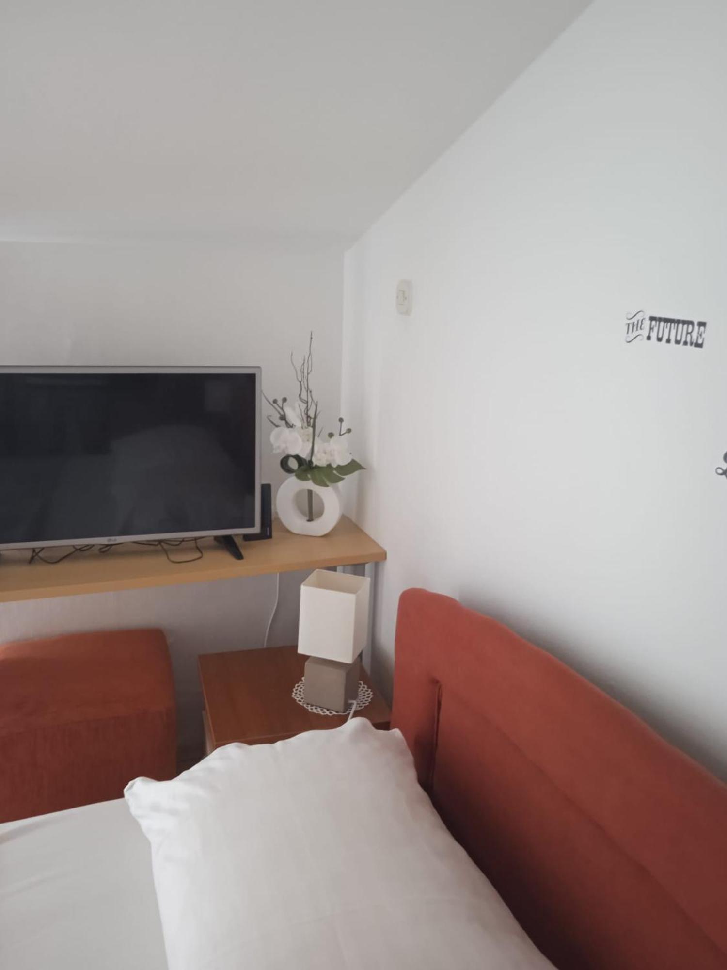 Mala Basina -Maslina Apartment Vrbanj Exterior foto