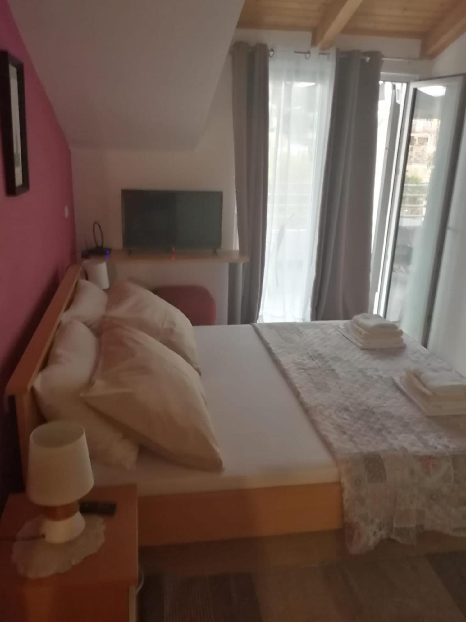Mala Basina -Maslina Apartment Vrbanj Exterior foto