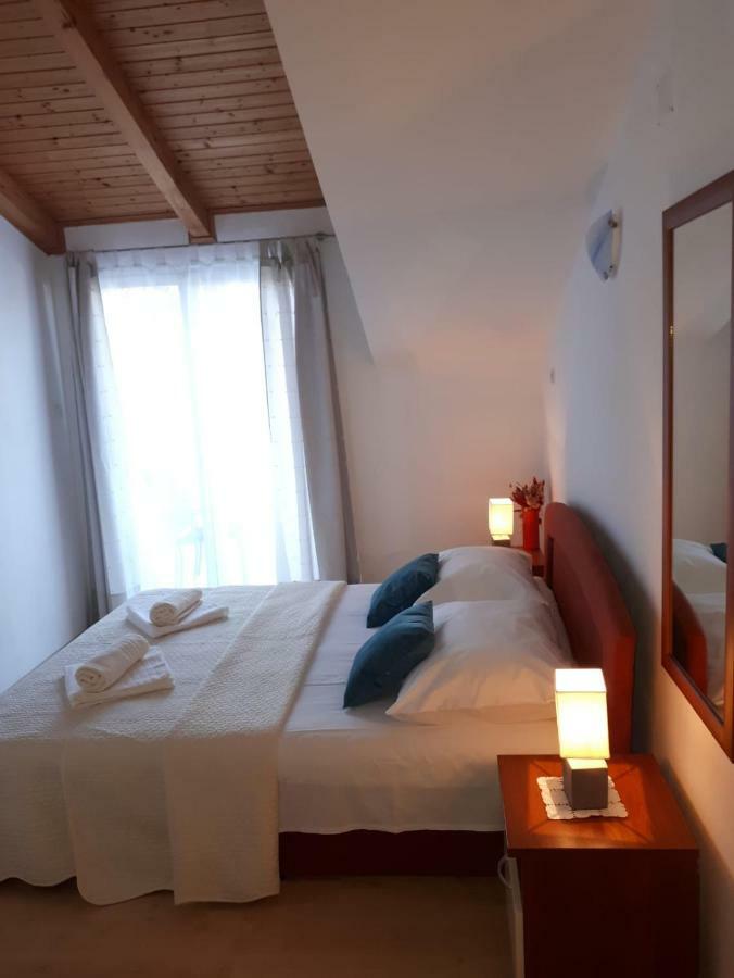 Mala Basina -Maslina Apartment Vrbanj Exterior foto