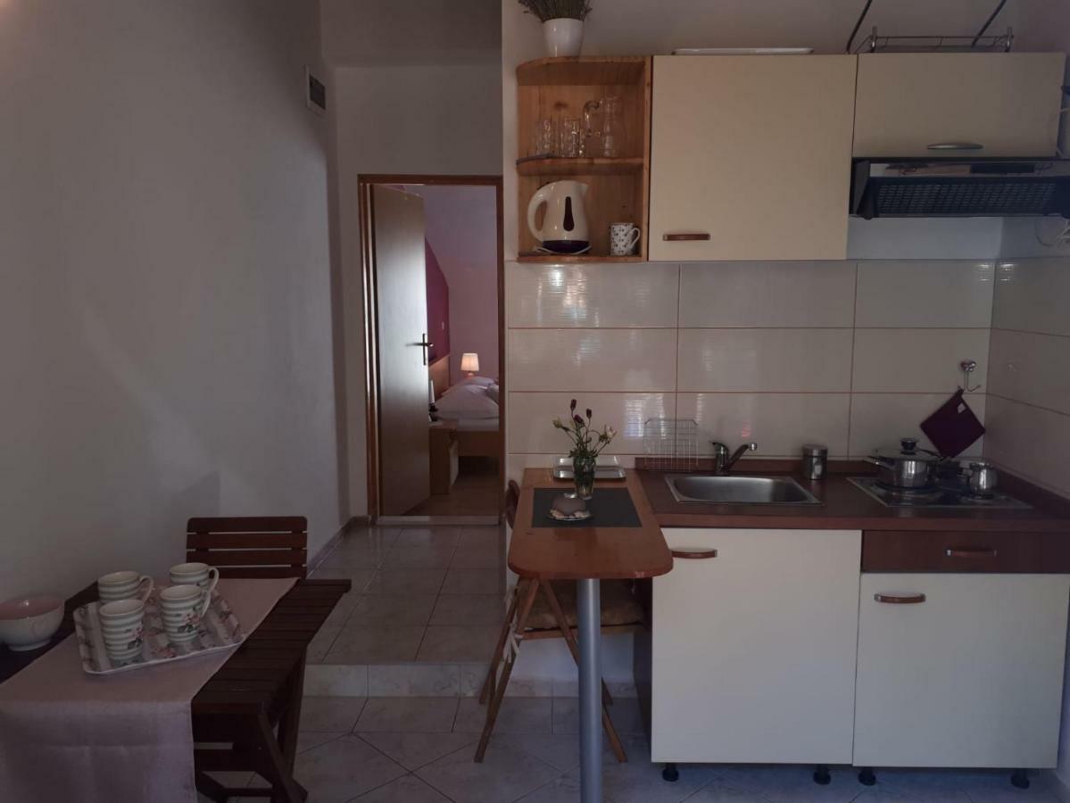 Mala Basina -Maslina Apartment Vrbanj Exterior foto